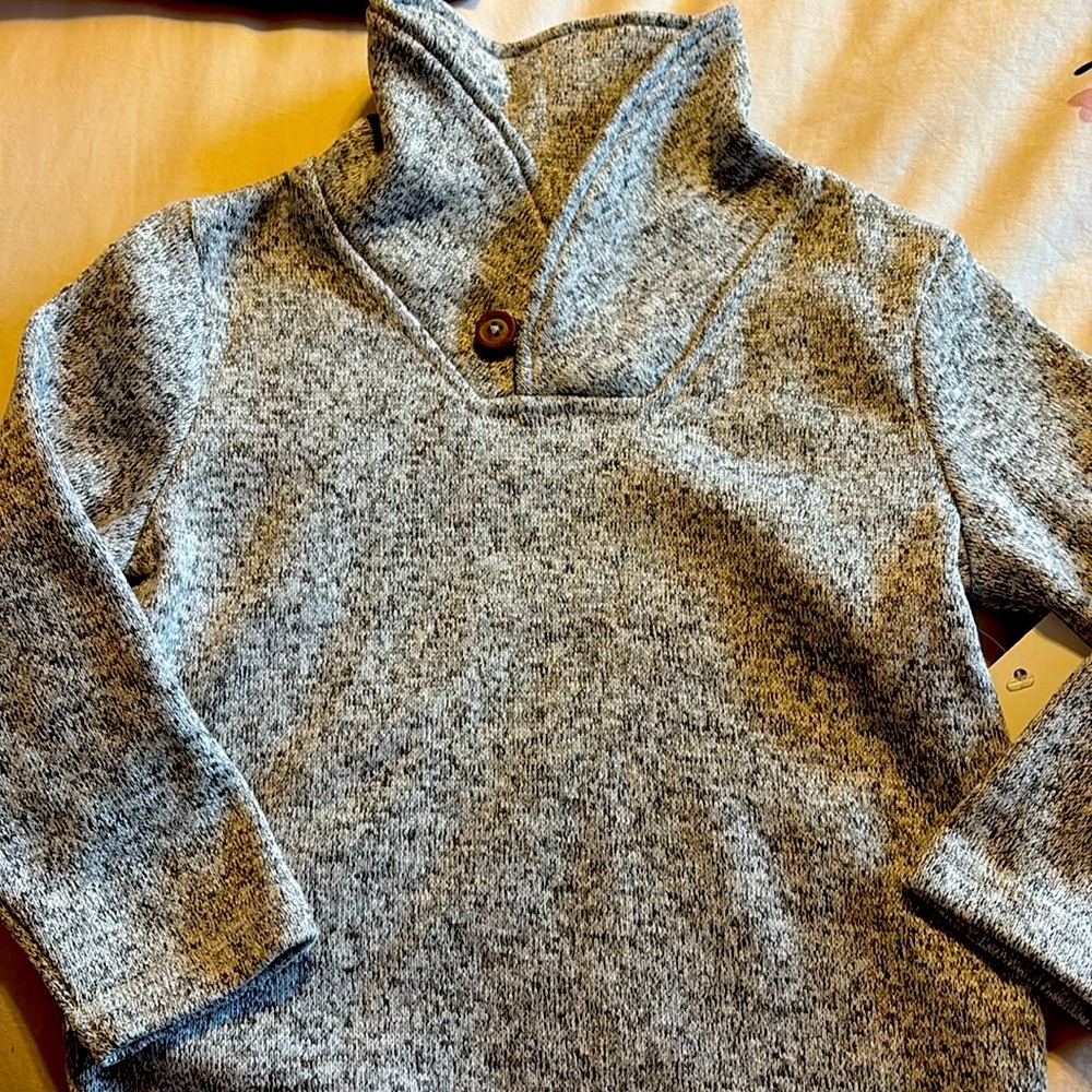 Long sleeve button collar sweatshirt/sweater